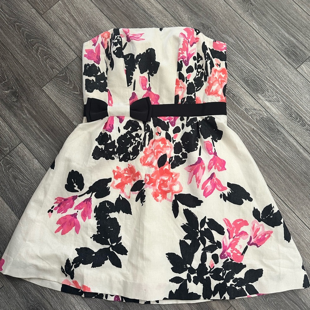 New, without tags, never worn adorable Lily Pulitzer sleeveless dress.